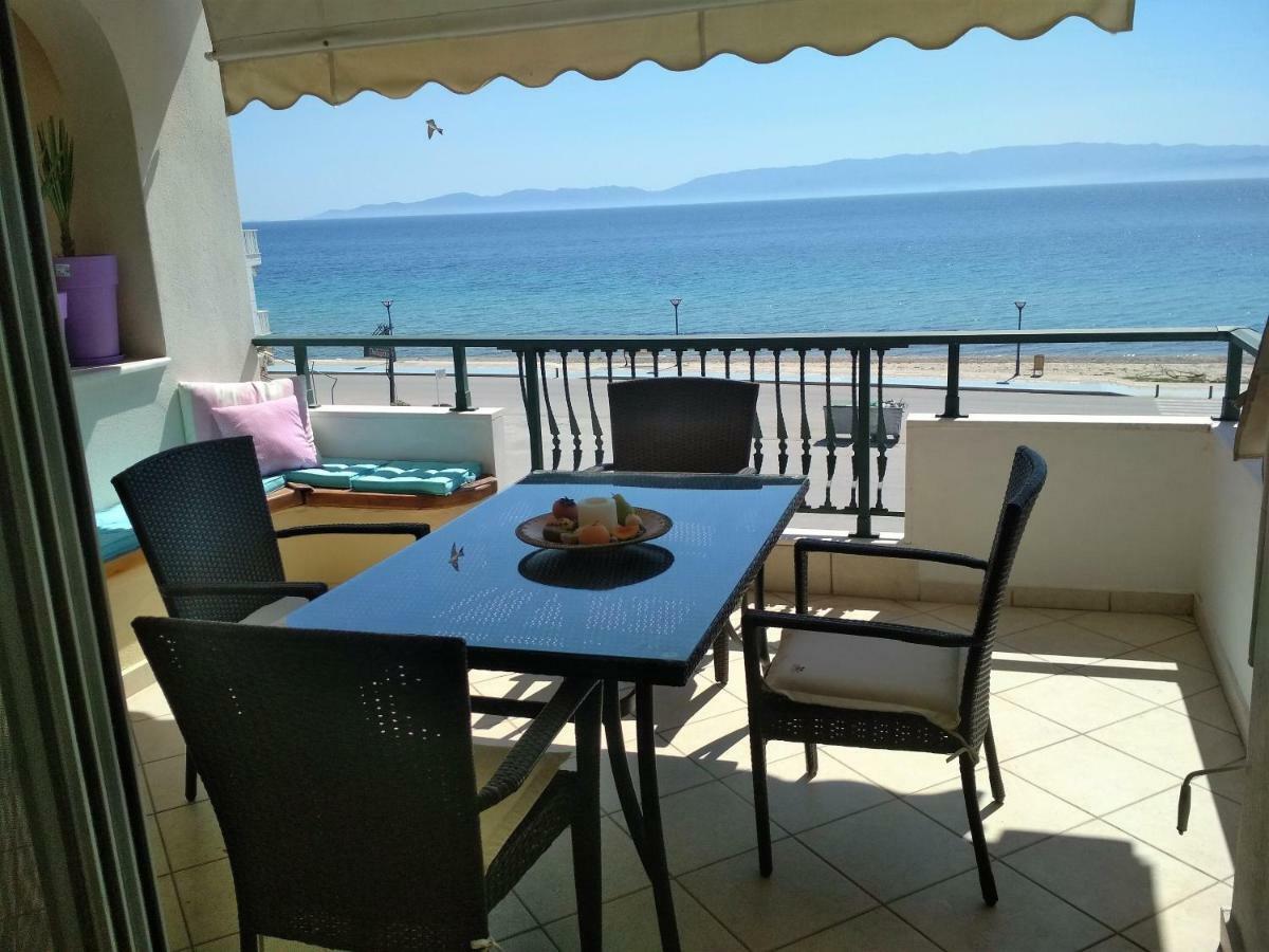 Luxury Sea View Apartment Ofrinion Exterior photo